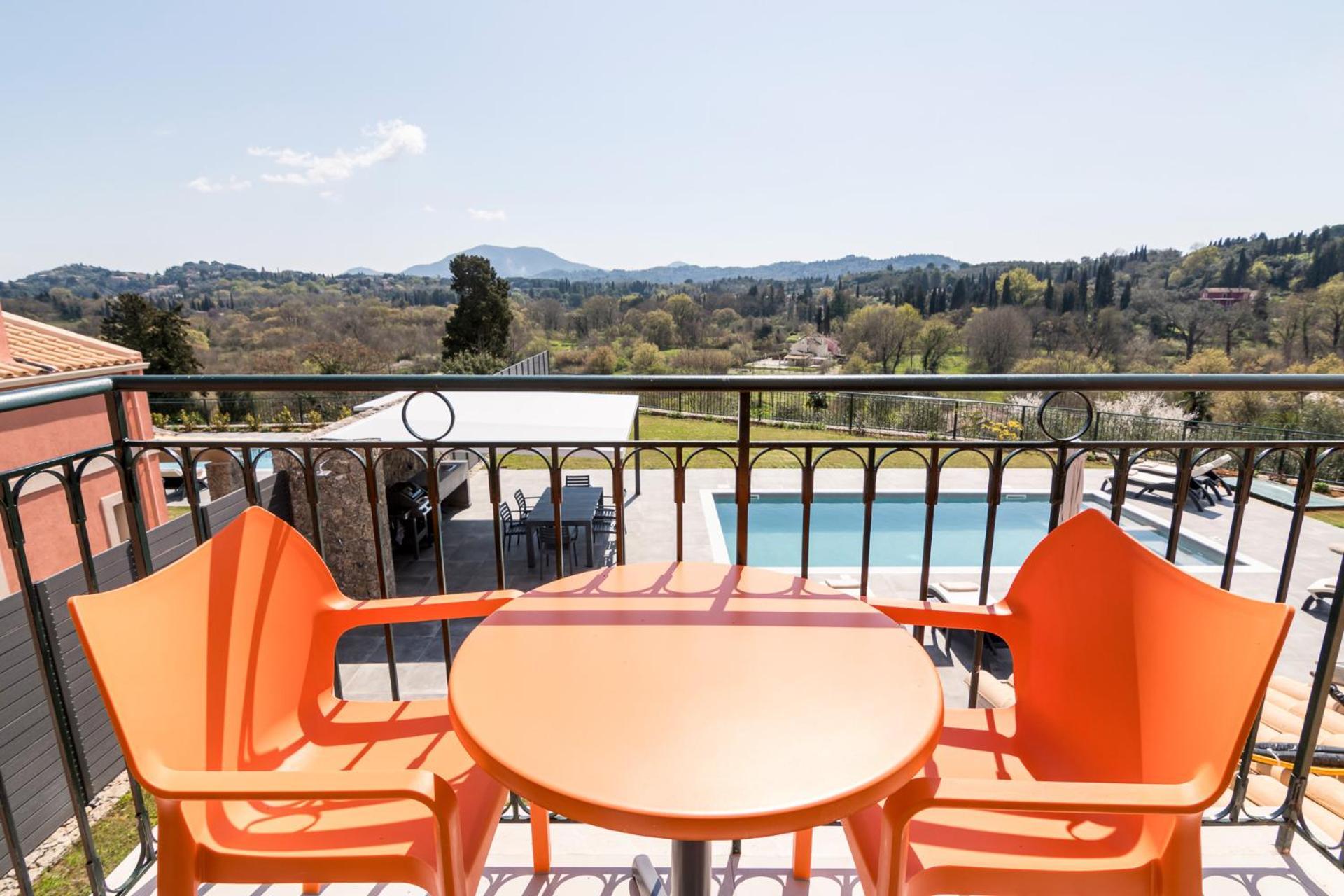 Castelia Luxury Villa